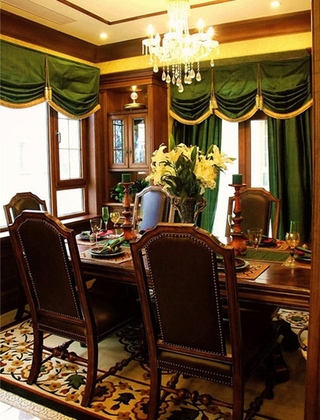 美式风格别墅装修餐厅窗帘图片
