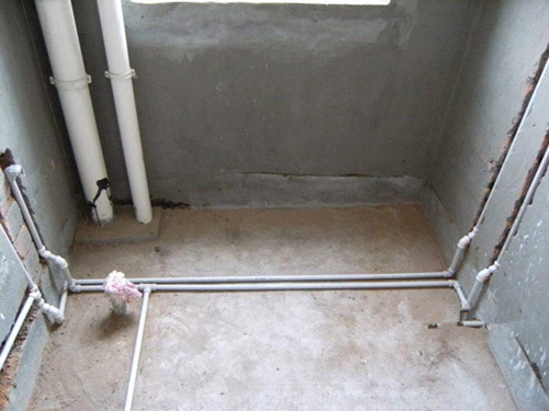 安装水管的步骤