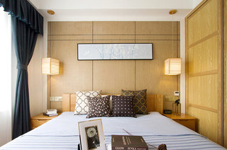 105平日式二居卧室木质床头图片