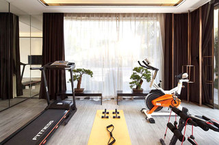 380平现代别墅家庭健身房图片