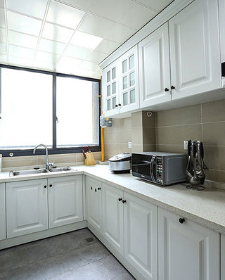 简美式厨房 白色橱柜欣赏