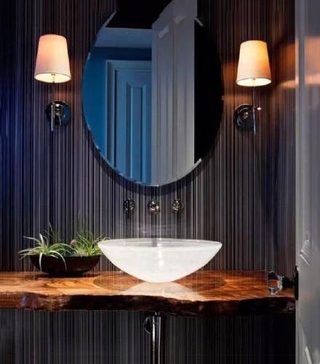 现代风浴室装修装饰效果图