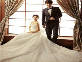 上海拍婚纱照大概多少钱_上海公园新娘拍婚纱照