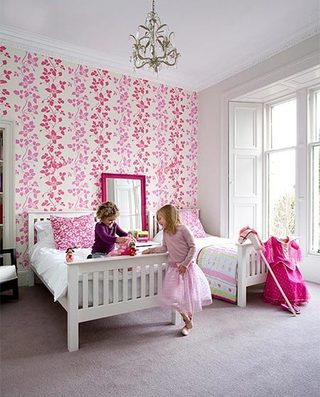 粉色系儿童房设计平面图