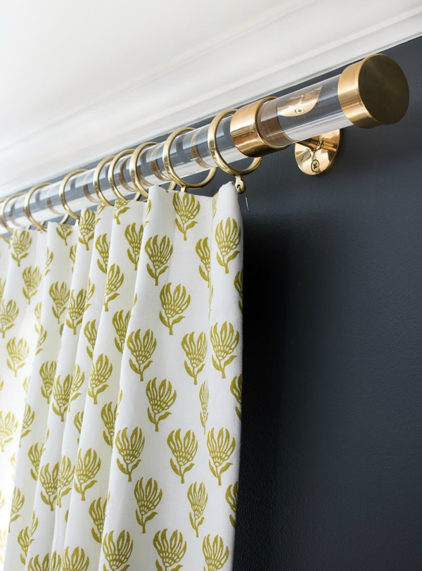 Acrylic-and-brass-drapery-rods-so-glam
