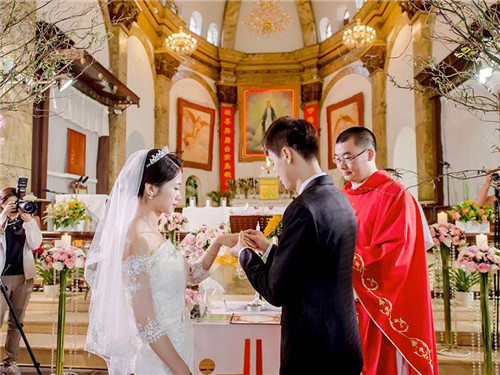 北京教堂婚礼价格一般多少 举办教堂婚礼要注