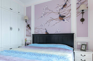 105平美式风格三居卧室壁纸图片