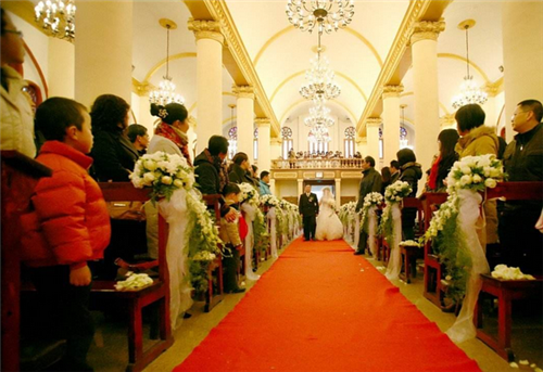 大连教堂婚礼一般多少钱教堂婚礼仪式有哪些_