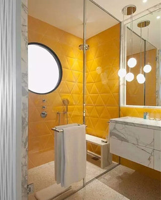 卫生间设计黄色瓷砖效果图