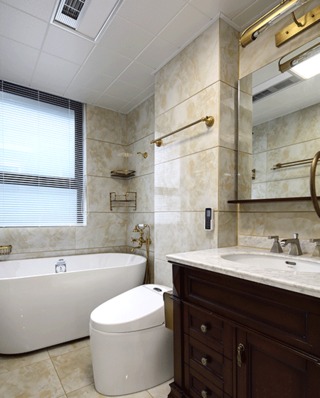 155平美式复式楼浴室瓷砖装修