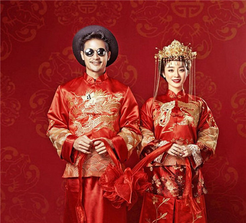 中国新娘婚纱_新娘婚纱图片