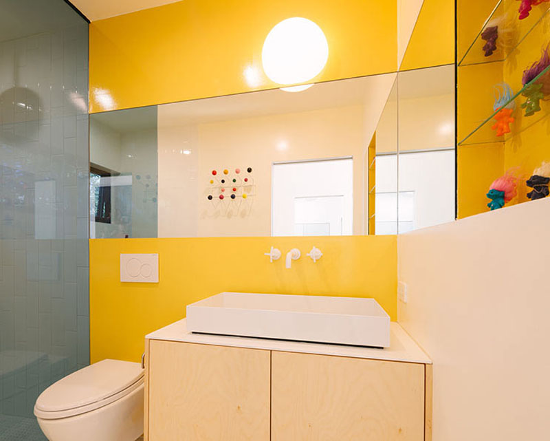 yellow-bathrooms_190316_06