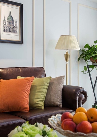 100平美式风格装修客厅真皮沙发