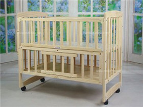 婴儿床的尺寸多少合适 购买婴儿床有什么标准