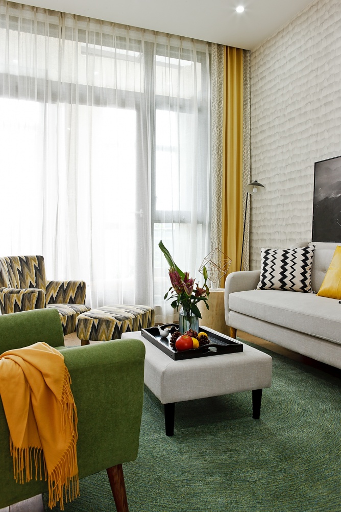 5-10万装修,三居室装修,130平米装修,北欧风格,沙发,地毯,绿色