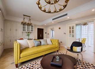 美式风格三居室装修黄色沙发设计图