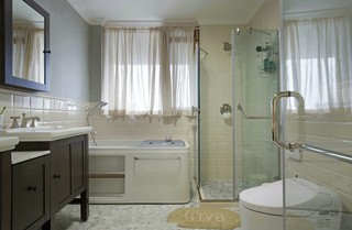 美式风格别墅卫生间装修效果图