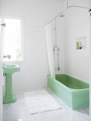 浅绿清新浴室装潢图
