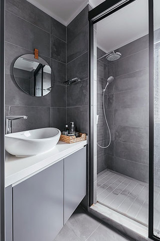 125㎡北欧风现代住宅浴室装修图