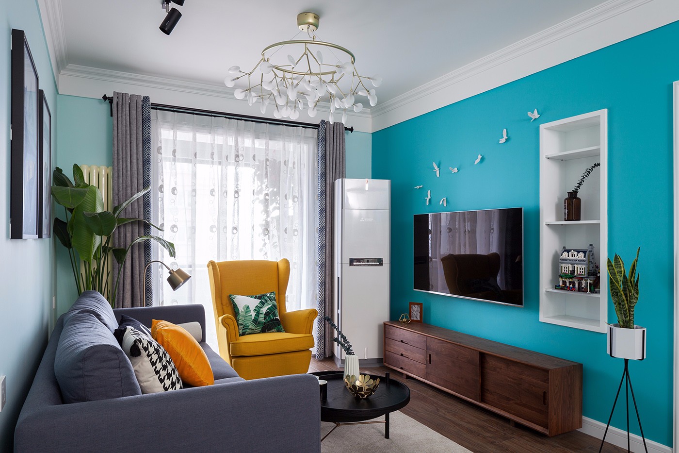蓝色北欧风格电视背景墙装修效果图