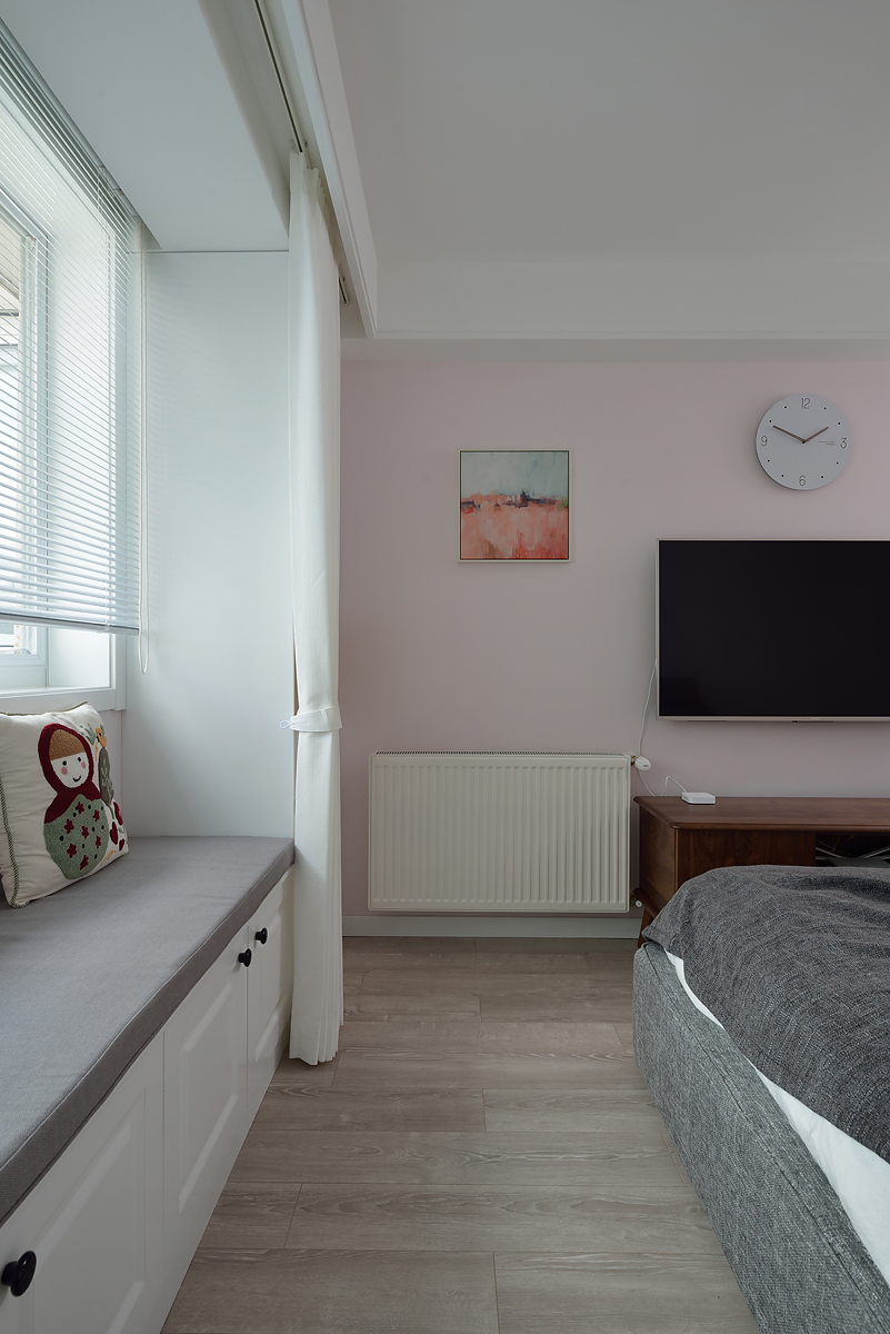 北欧风格小户型卧室飘窗装修效果图