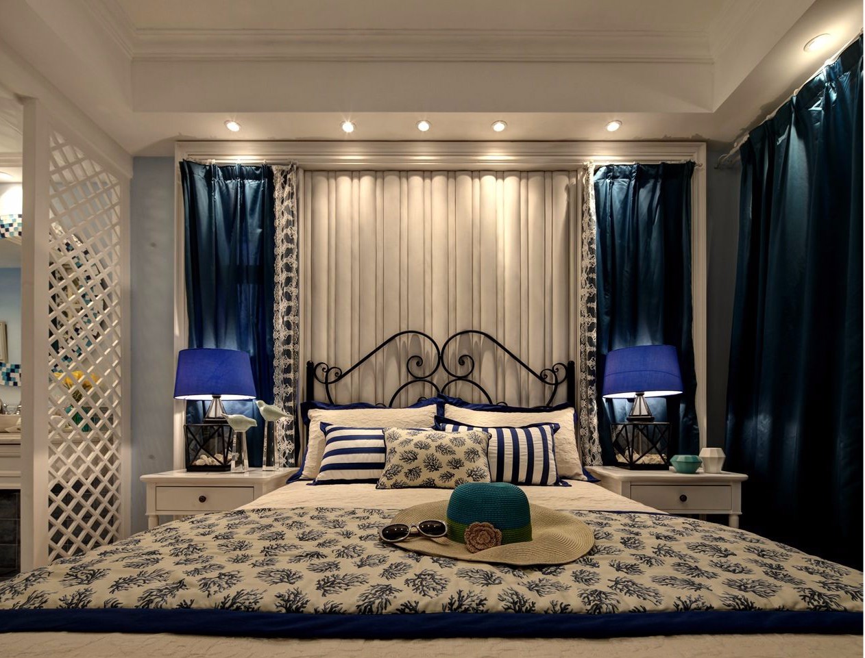 三居室装修,10-15万装修,120平米装修,卧室,地中海风格,卧室背景墙,床上用品,窗帘,蓝色