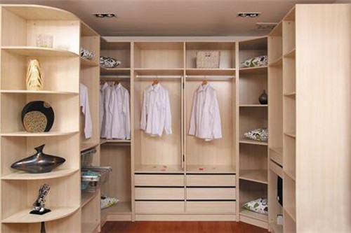 【生活家装饰公司】定制衣柜的优点 可以根据主人的要求量身定做