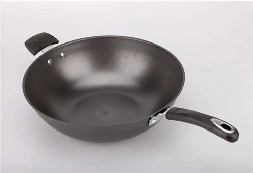 和熟铁的区别有哪些 生铁锅和熟铁锅的辨别方