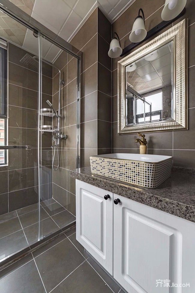 卫生间-外卫:干区采用爵士白大理,配合白色木纹砖,干净整洁.