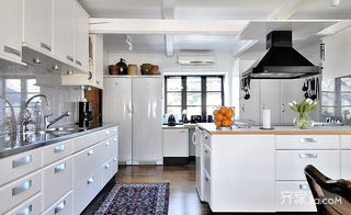 120平现代风格二居厨房装修设计图
