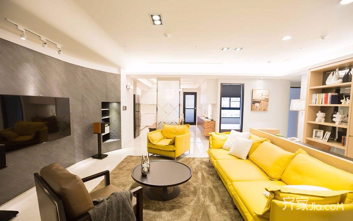 5-10万装修,三居室装修,130平米装修,简约风格,客厅,沙发,黄色