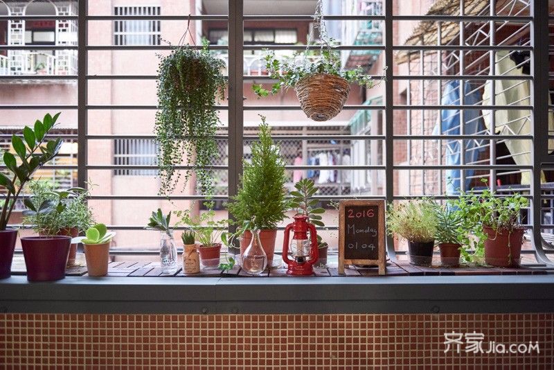 5-10万装修,二居室装修,80平米装修,欧式风格,阳台,室内植物,绿色