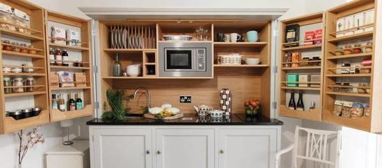 小户型厨房收纳绝招，定制设计让收纳空间暴增两倍