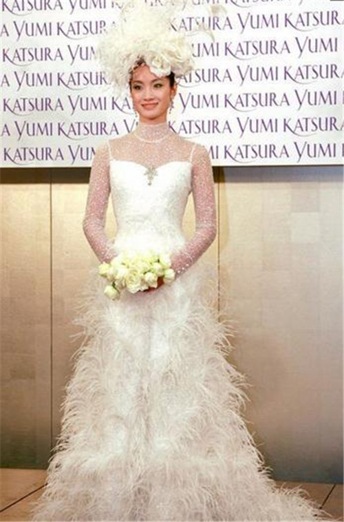 世界上最贵的婚纱图片_世界上最漂亮的婚纱(2)