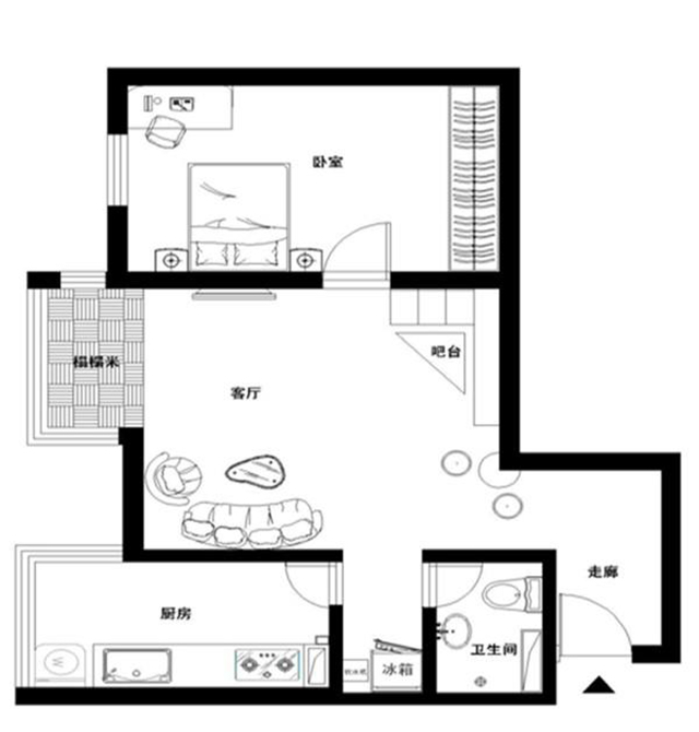 翻新後採用u型廚房格局,將烹飪區和洗切區隔開,方便轉身,廚房空間