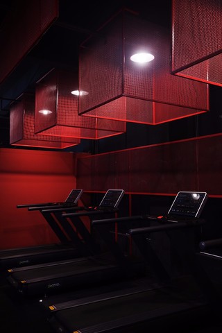 红黑系健身房装修效果图