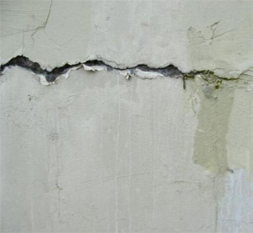 房屋墙体有裂缝怎么办