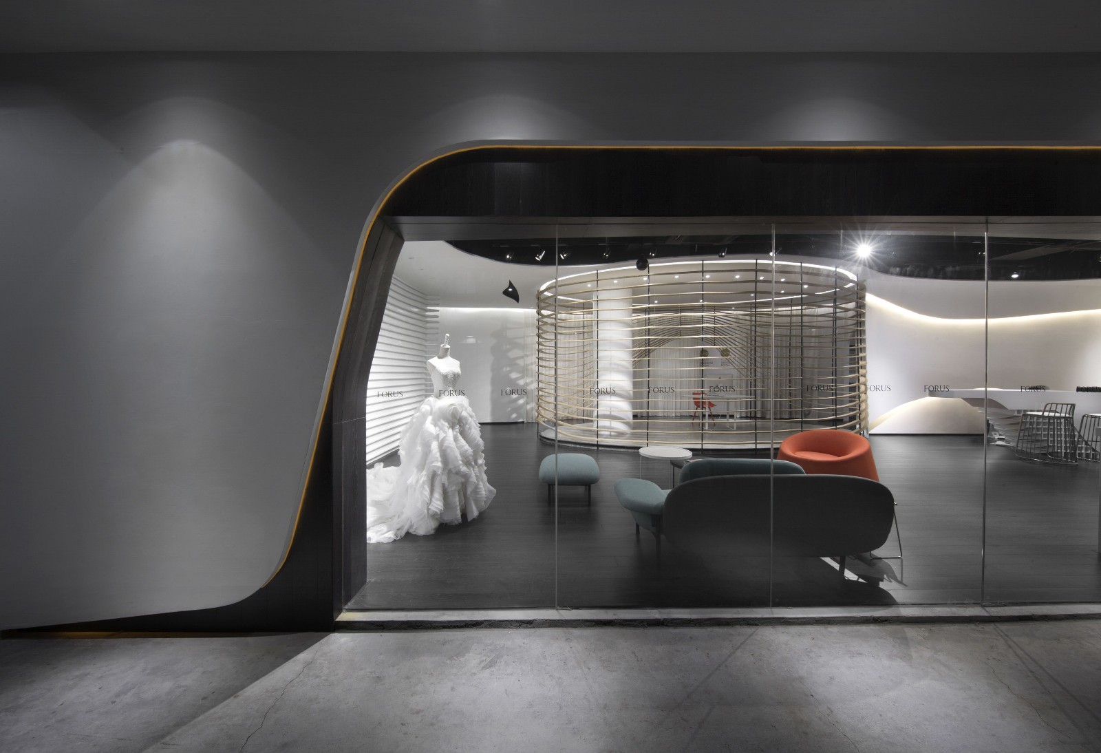 婚纱店装修效果图3/7