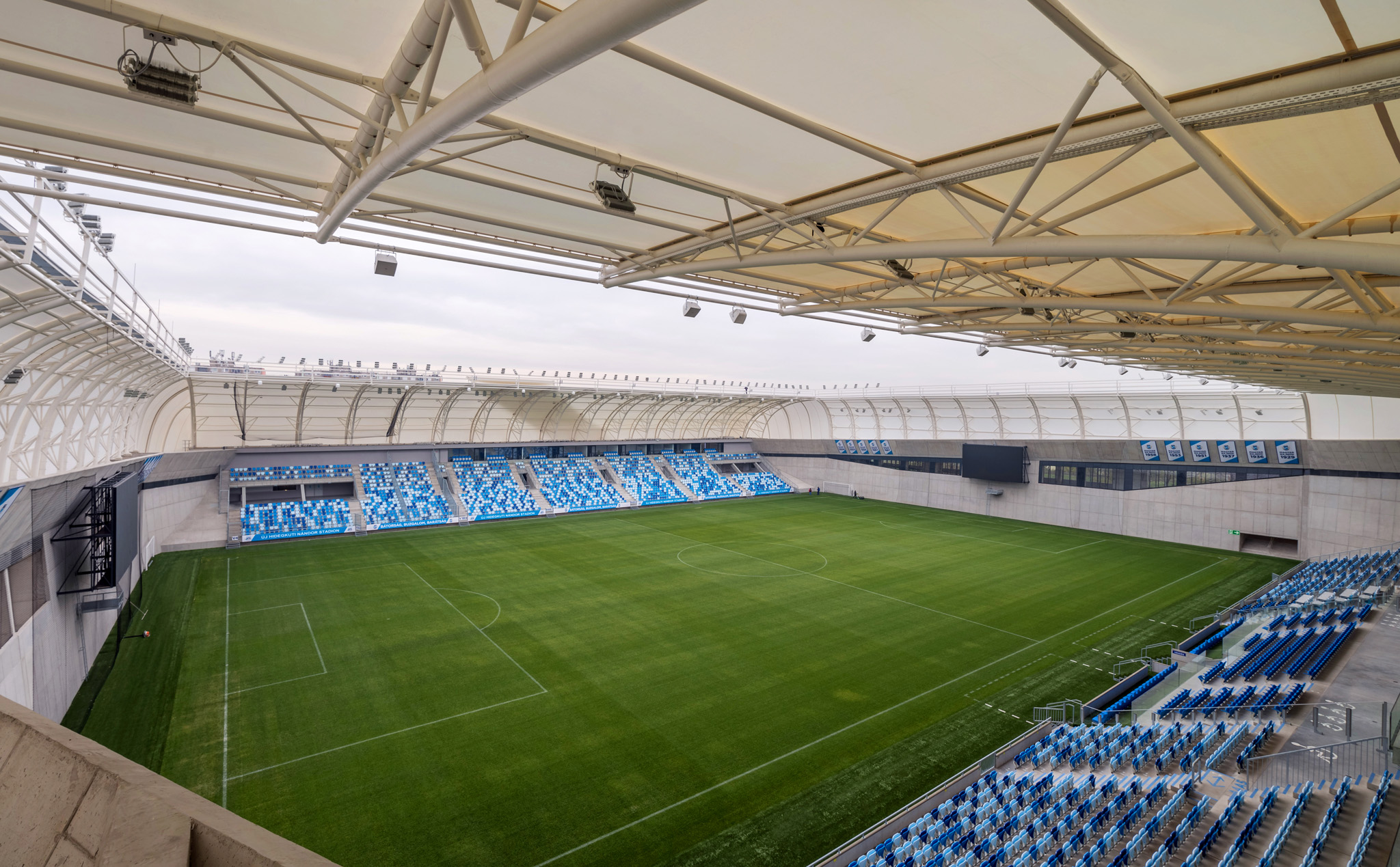 现代大型足球场设计效果图