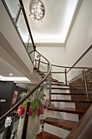 新古典风格别墅楼梯装修效果图