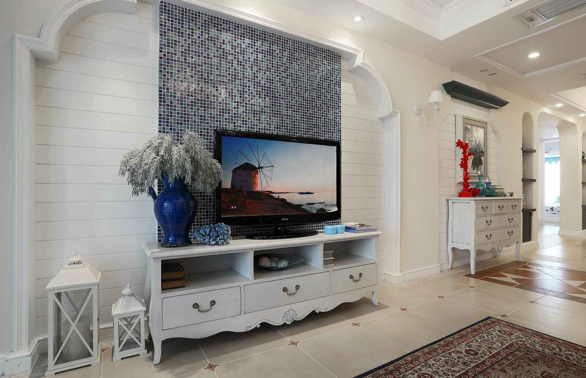 地中海风格三居电视背景墙装修效果图