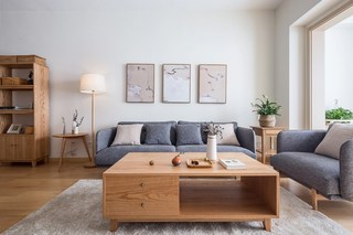 90平木质日式三居沙发背景墙装修效果图