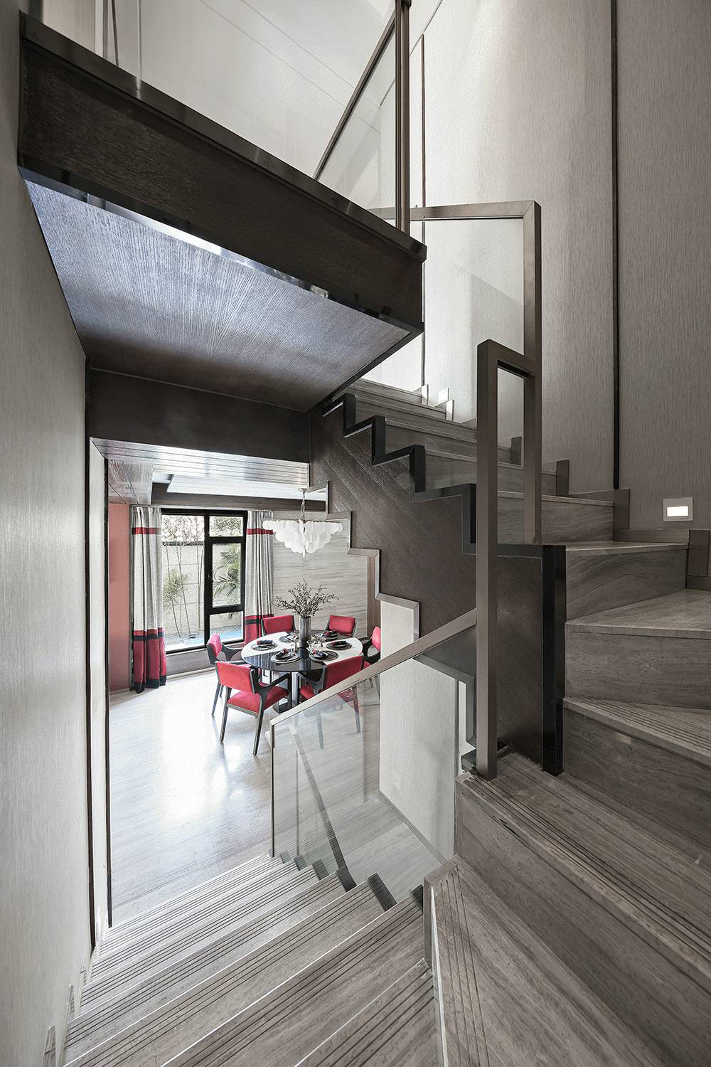 新中式风格别墅楼梯装修效果图