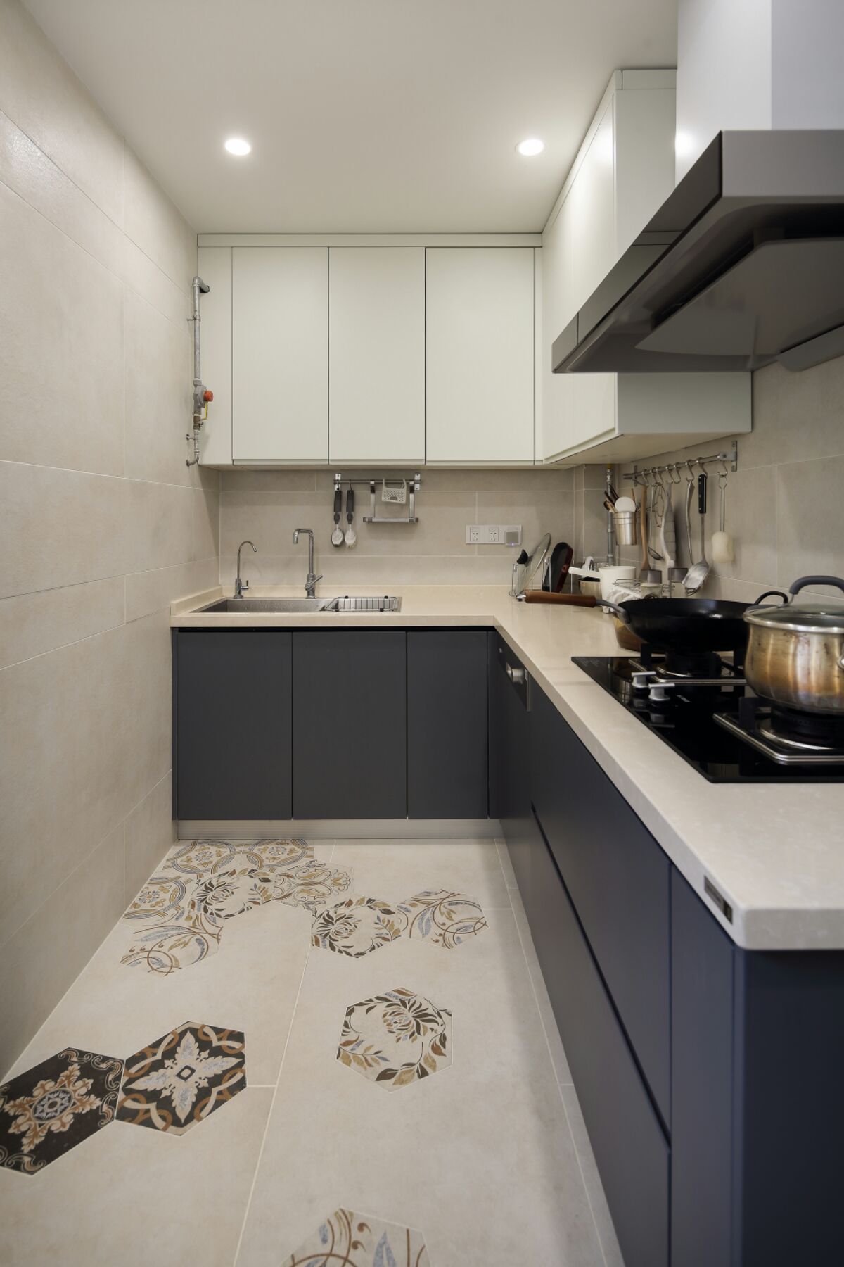 160平现代三居室厨房装修效果图