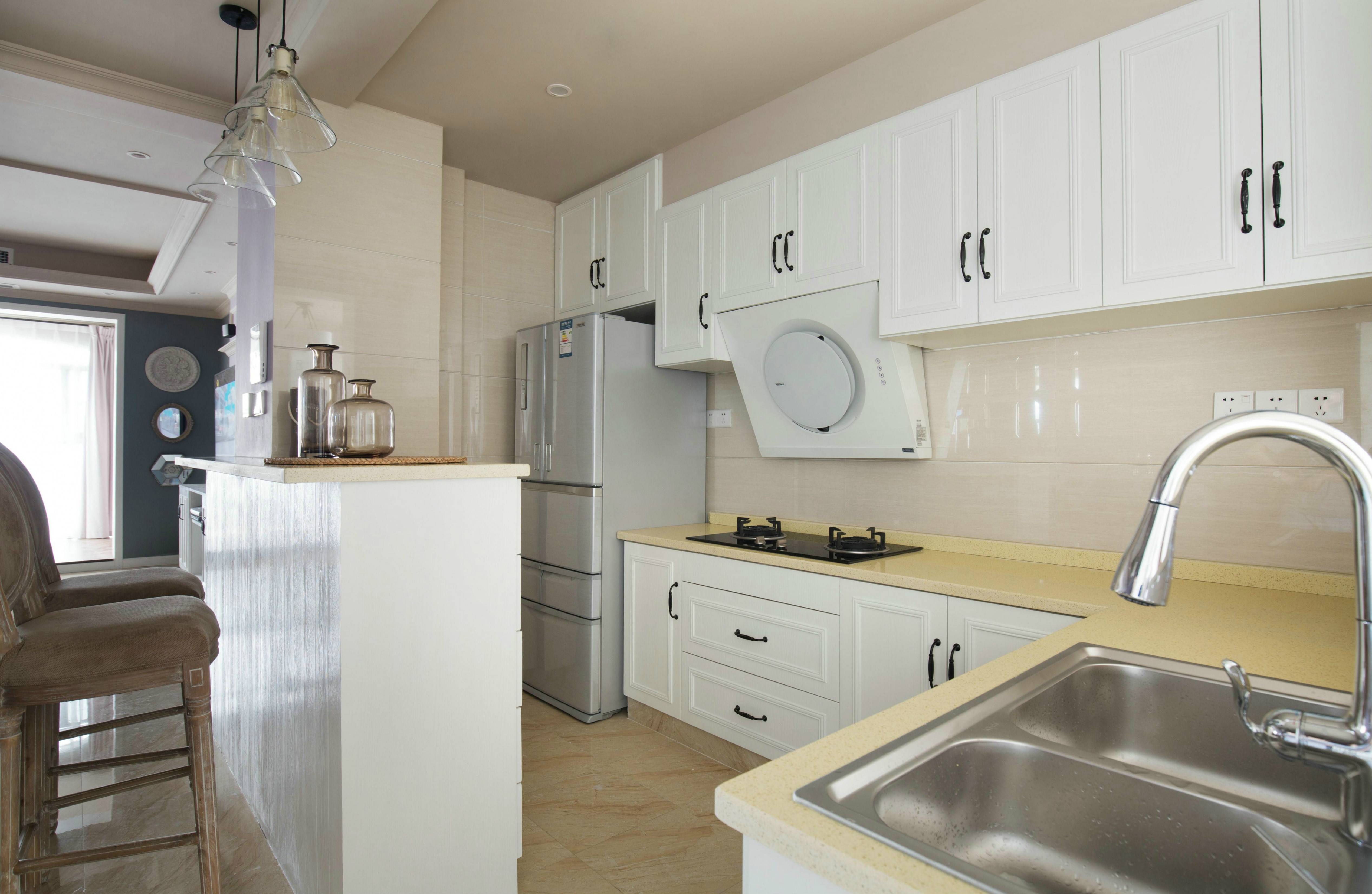 美式风格三居室厨房装修效果图