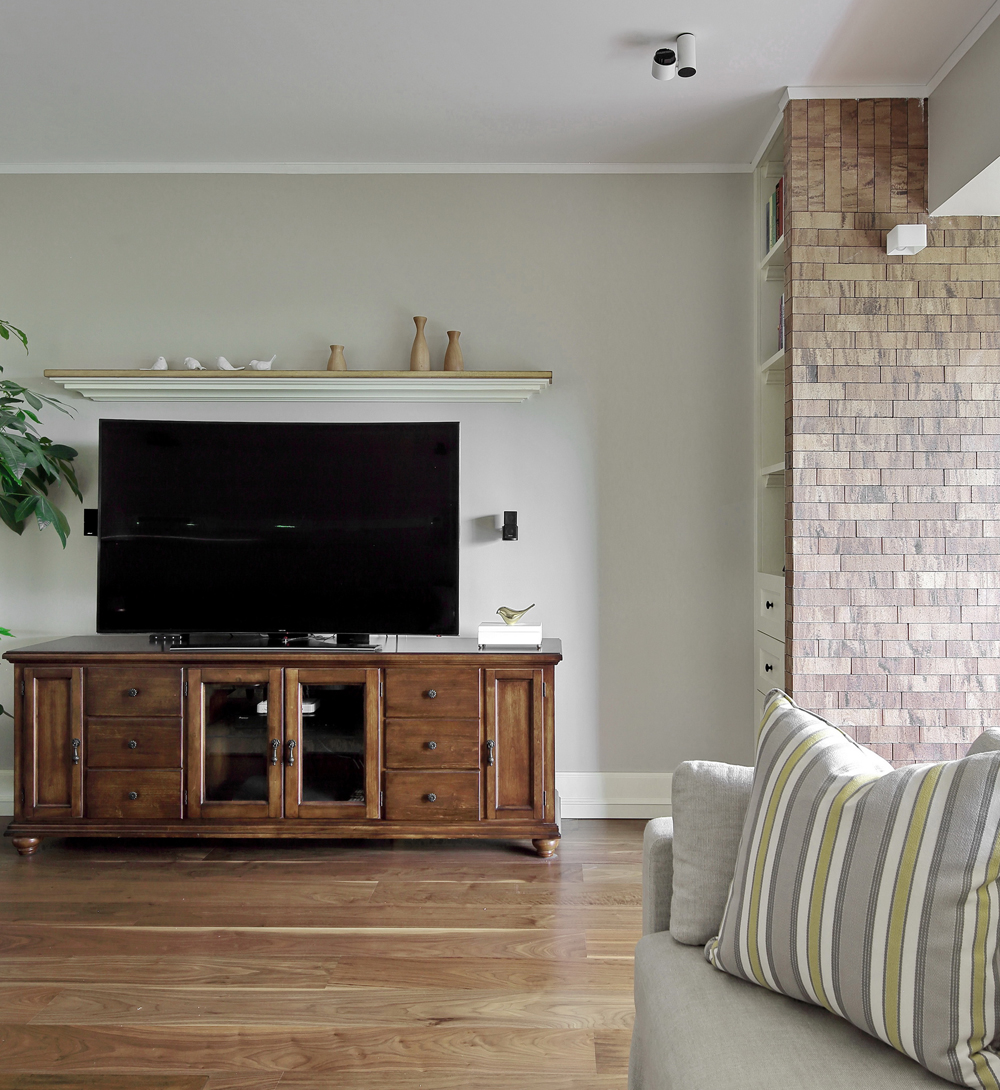 现代美式三居电视背景墙装修效果图