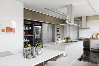 大户型现代公寓厨房装修效果图