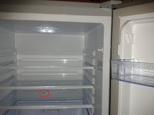 冰柜的底部外面的图片图片