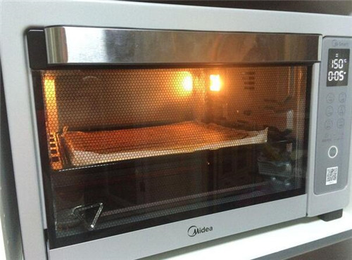 烤箱预热是不是空烤