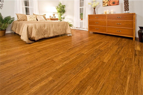 30元的木地板能用吗|木地板可以用湿拖把拖吗 保养木地板用什么方法